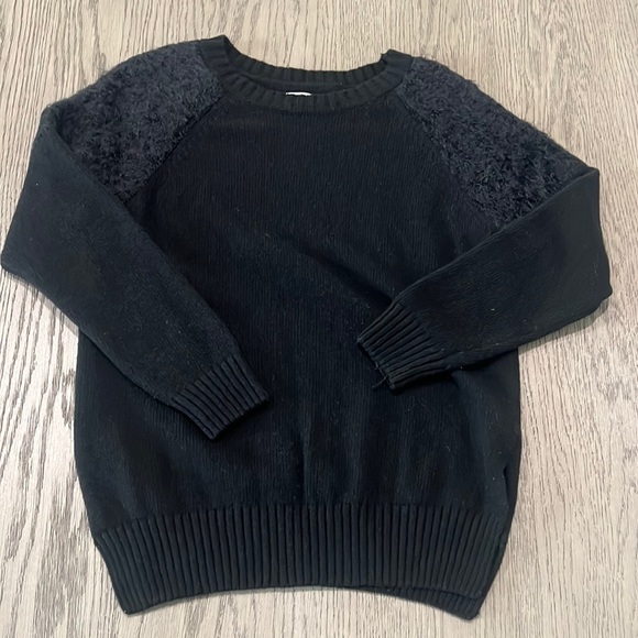 Anine Bing Sweaters - Anine Bing: fluffy shoulder black sweater size small